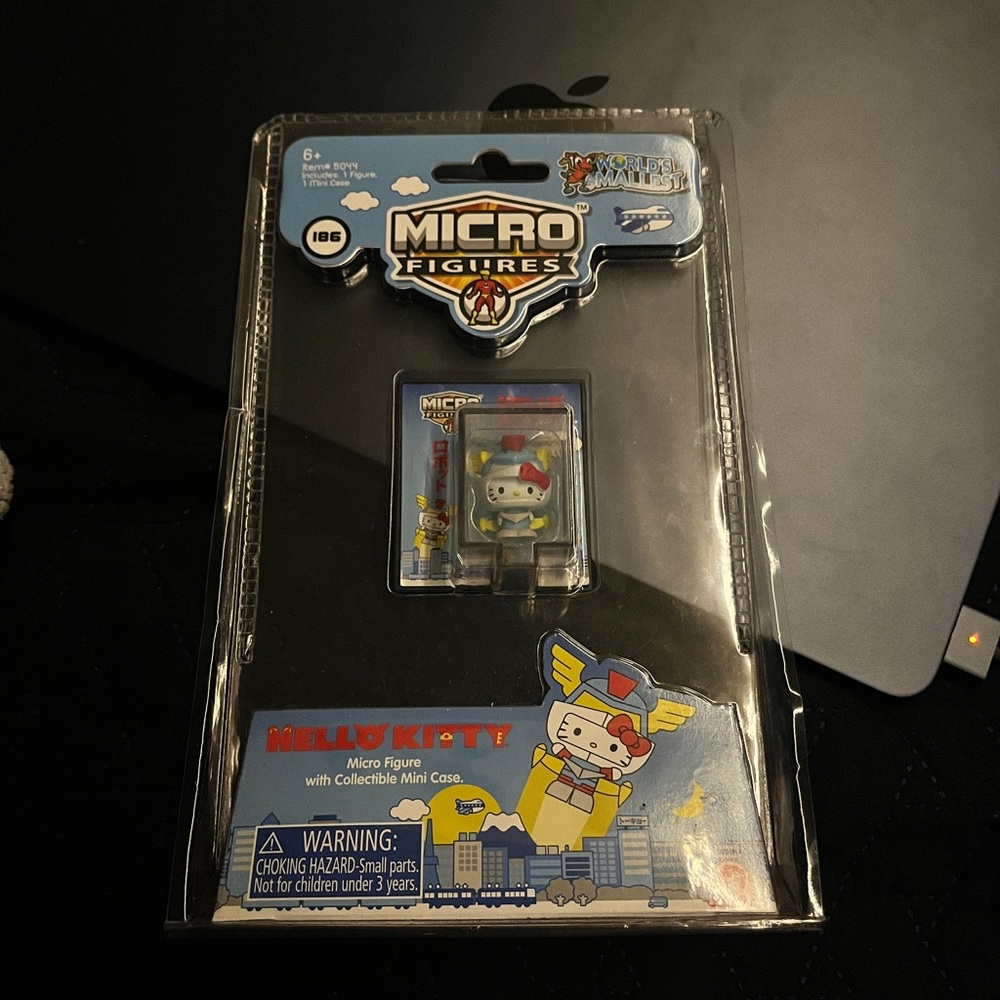 Hello Kitty Micro Figure with Mini Case